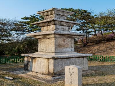 하리 삼층석탑(下里 三層石塔)