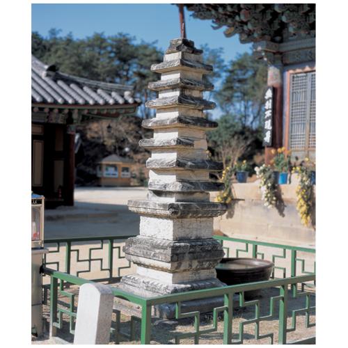 Silleuksa Temple Multi-Storied Stone Pagoda 이미지